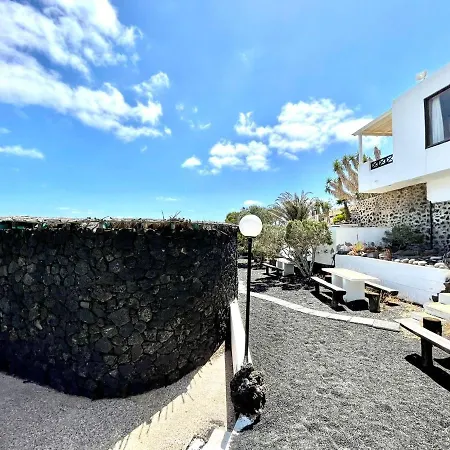 Bonito Apartamento C Con Estupenda Vista A Oceano Y Piscina, En Lanzarote *