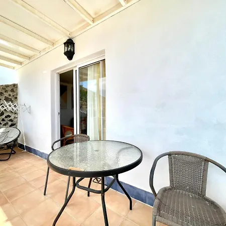 Bonito Apartamento C Con Estupenda Vista A Oceano Y Piscina, En Lanzarote Uga