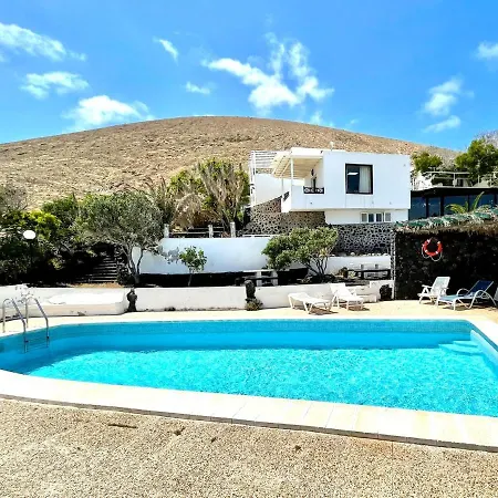 Appartamento Bonito Apartamento C Con Estupenda Vista A Oceano Y Piscina, En Lanzarote Uga