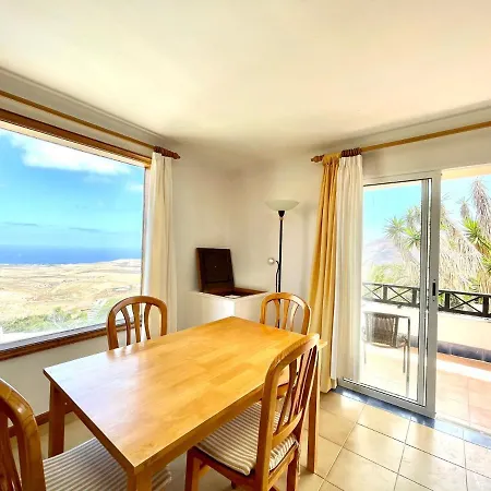 Bonito Apartamento C Con Estupenda Vista A Oceano Y Piscina, En Lanzarote