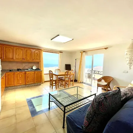 Bonito Apartamento C Con Estupenda Vista A Oceano Y Piscina, En Lanzarote Uga