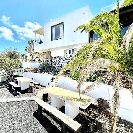 Bonito Apartamento C Con Estupenda Vista A Oceano Y Piscina, En Lanzarote *