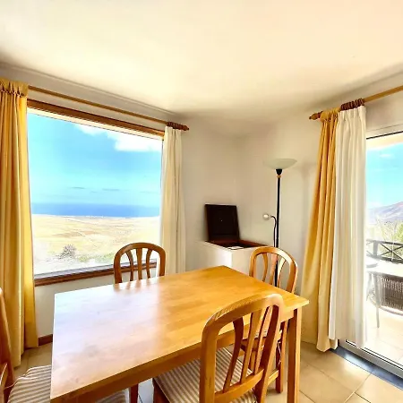Bonito Apartamento C Con Estupenda Vista A Oceano Y Piscina, En Lanzarote *