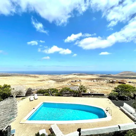 Apartamento Bonito Apartamento C Con Estupenda Vista A Oceano Y Piscina, En Lanzarote Uga