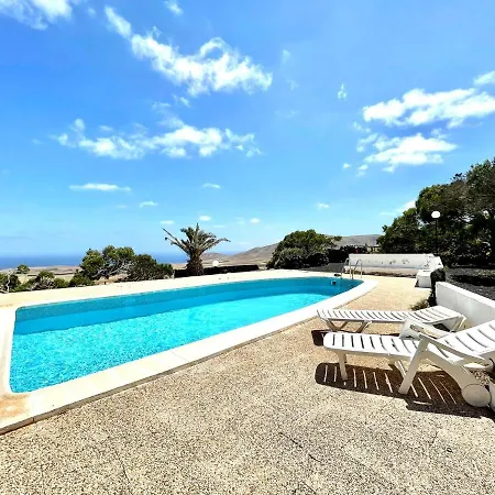 Bonito Apartamento C Con Estupenda Vista A Oceano Y Piscina, En Lanzarote Apartamento